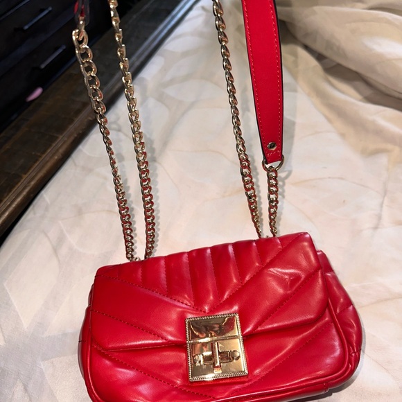 Red quilted chain - Picture 3 of 4